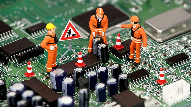 Smart Science maintenance and services engineer at work